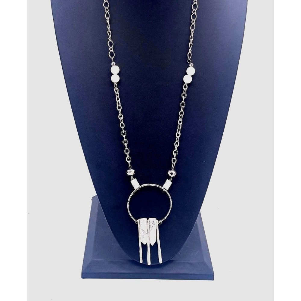 L & F Ring Round Pendant Beaded Chain Necklace Silver Tone 36 to 38 Inches